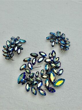 Vintage Sherman Aurora Crystal Leaf Brooch & Earrings Iridescent Blue